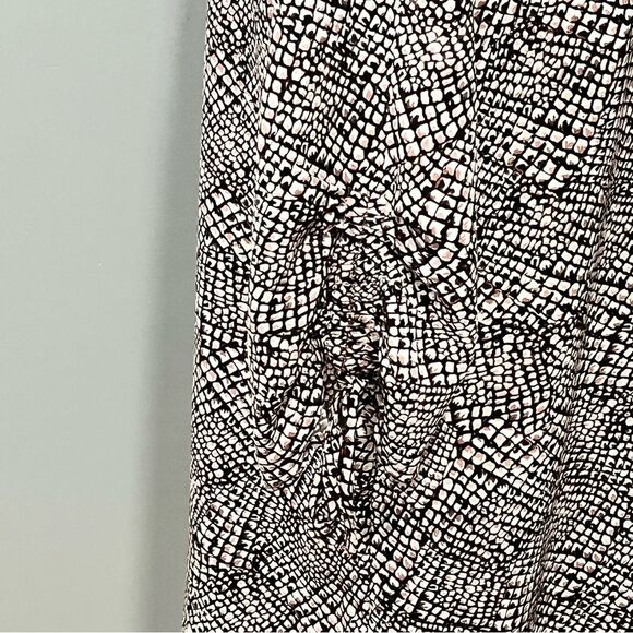 H&M Black & White Snake Print Shift Dress Size 12 - Picture 6 of 8